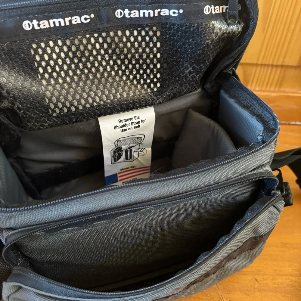 🔆VINTAGE 📸 BUNDLE: Tamrac Camera Bag, Nikon Speedlight SB-28DX, & Camera Strap